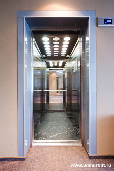 Лифт в гостинице ParkINN, г.Ижевск