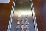 панель управления лифтом